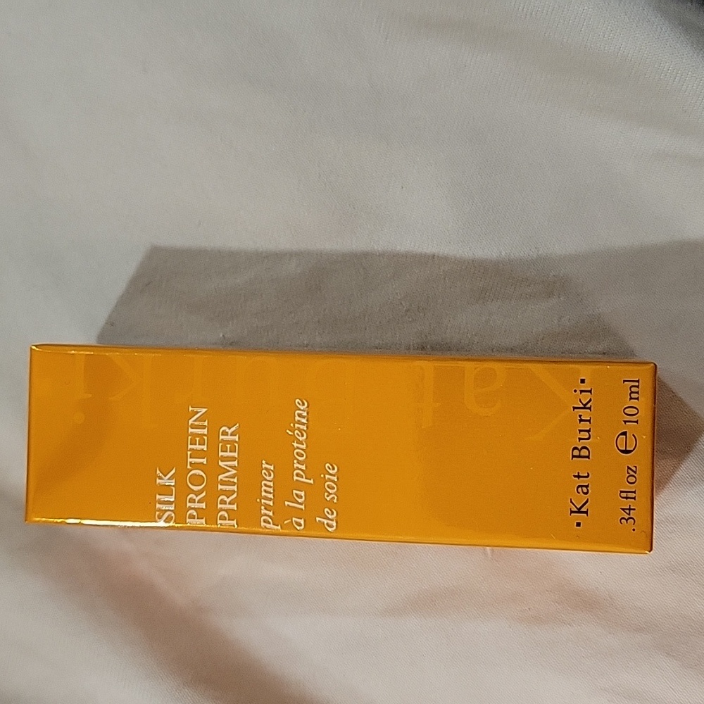 Kat Burki silk protein primer